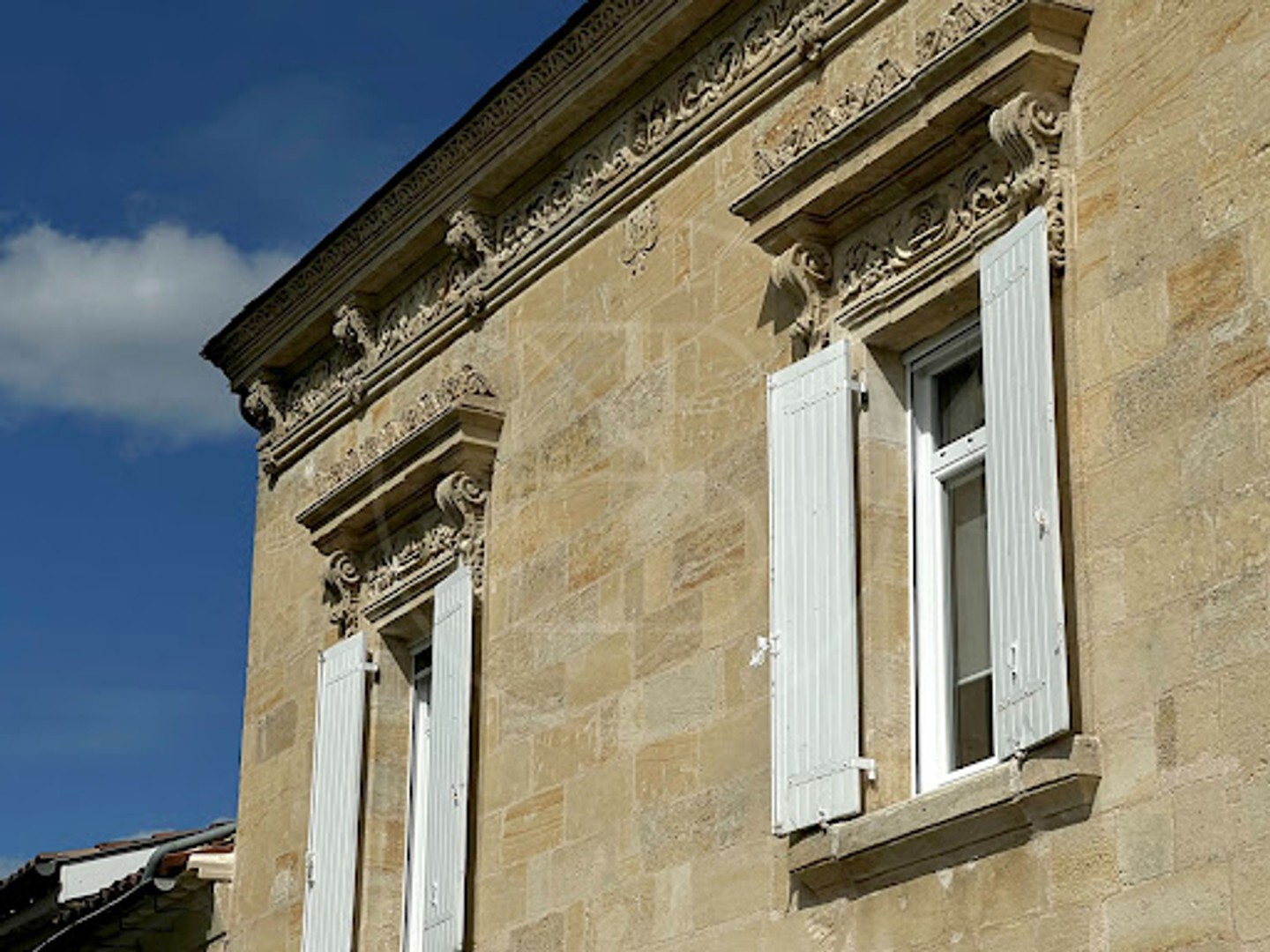 Maison à vendre - 15 pièces - 342m2 - Saint-Seurin-Sur-... (33660)