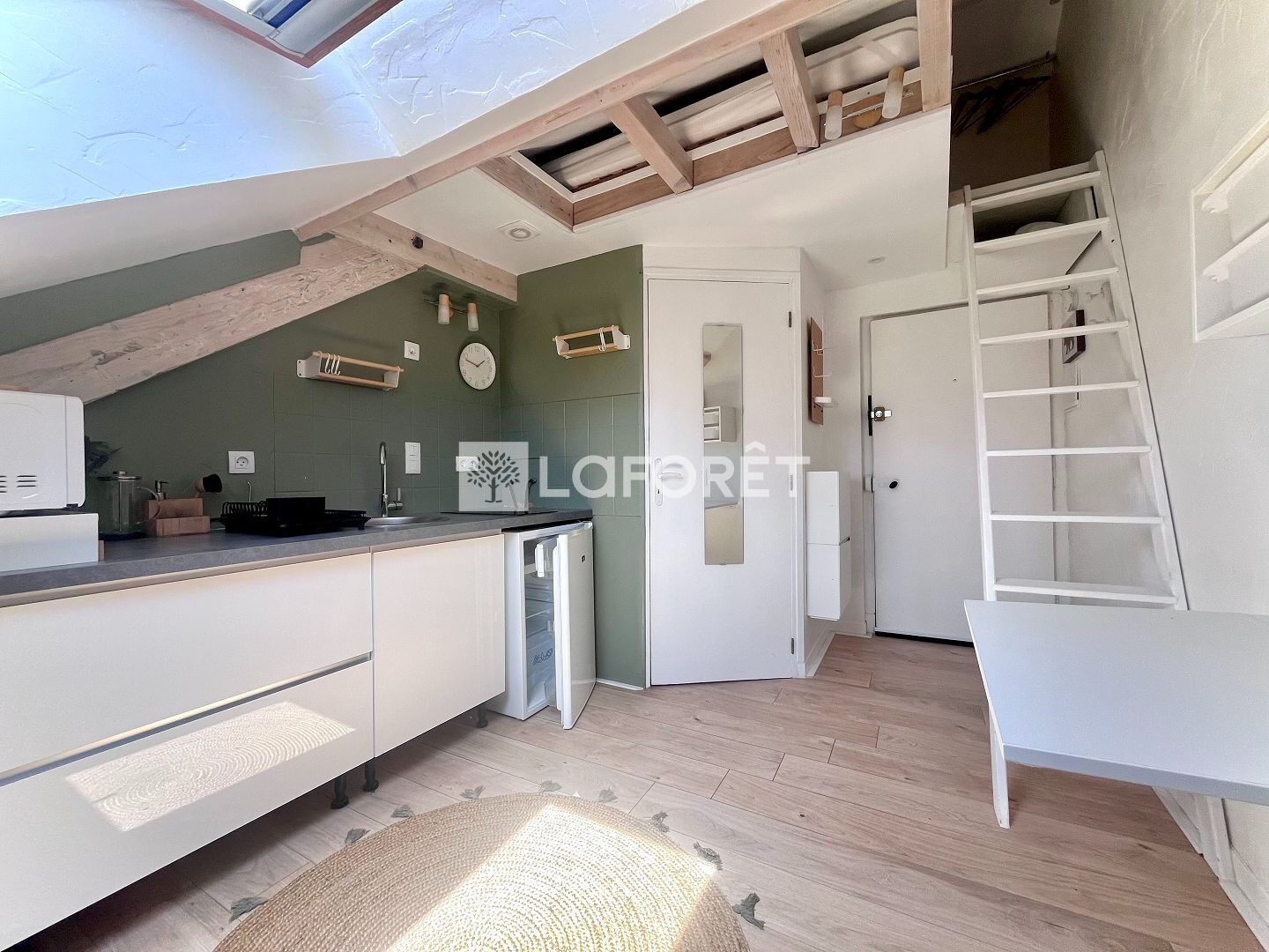 Appartement 1 pièce 9 m²