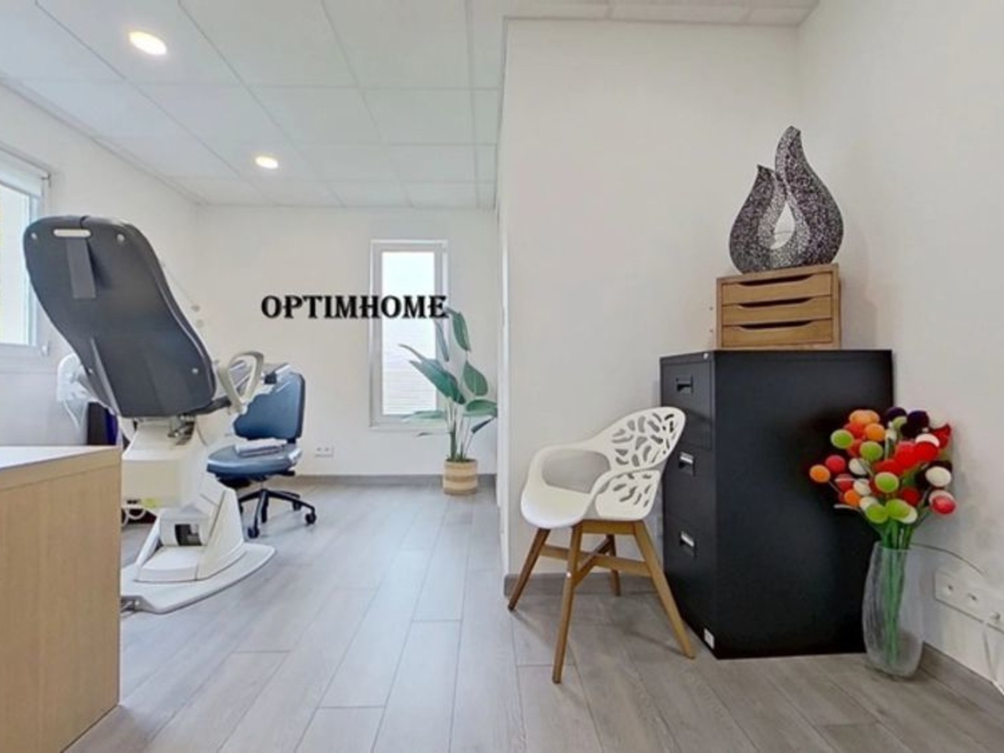 TUCQUEGNIEUX (54)PROCHE ESCH/ALZETTE, LOCAL COMMERCIAL DE 104 M² SUR 14 ARES DE TERRAIN AVEC PARKING PRIVATIF