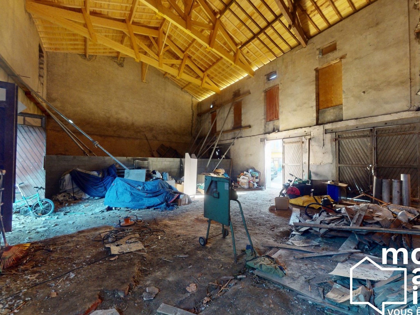 Parking / garage / box à vendre - 260m2 - Grignols (33690)