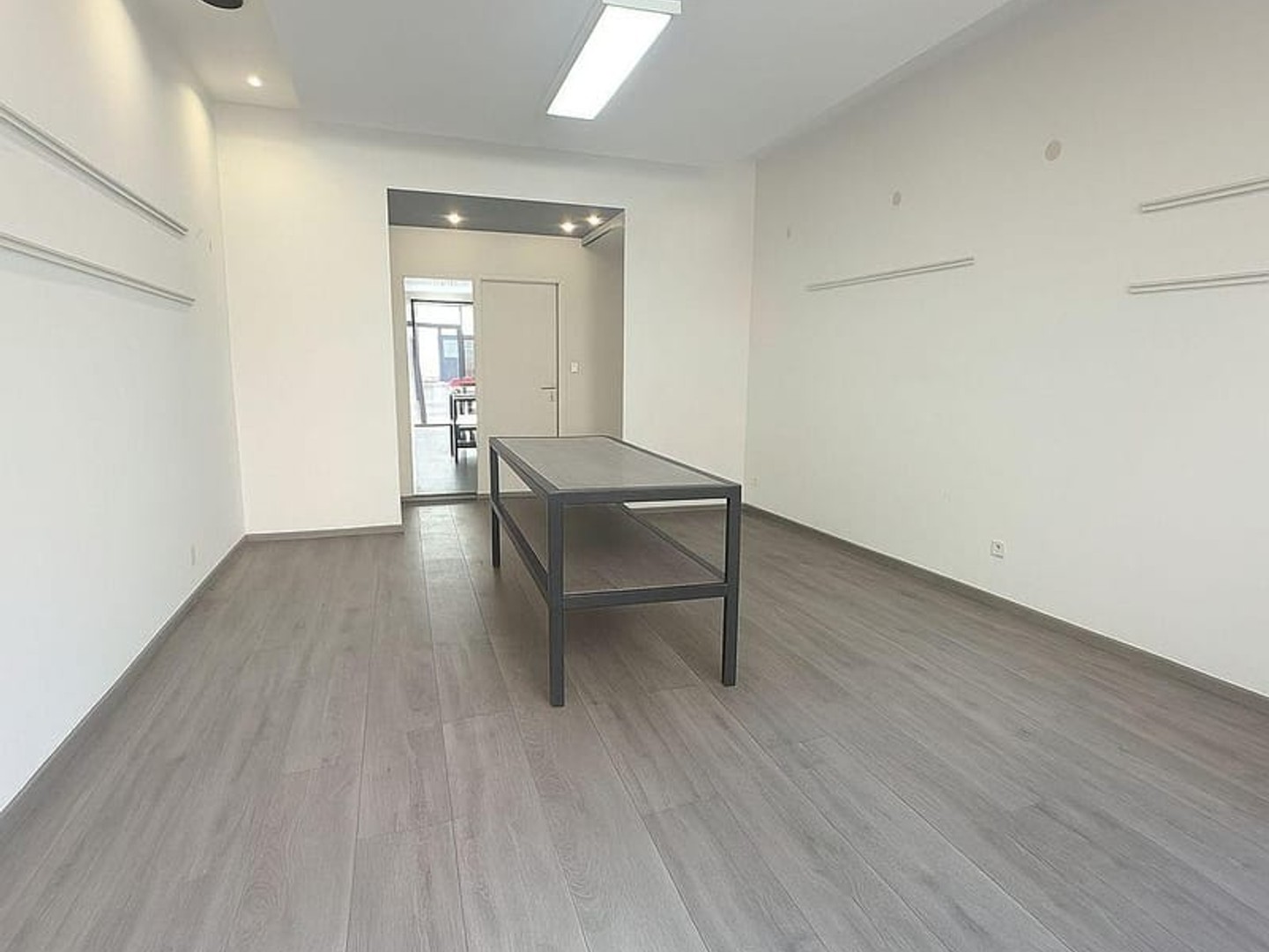 Immeuble commercial 60 m²