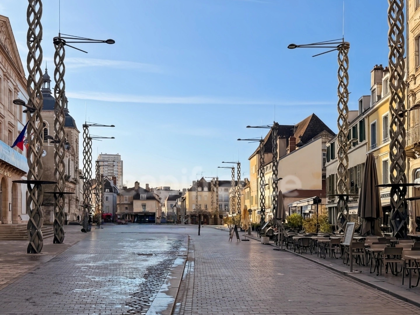 Immeuble à vendre - 14 pièces - 321m2 - Chalon-Sur-Saône (71100)