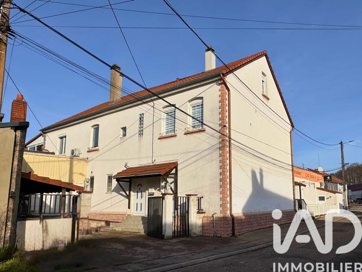 Maison avec appartements
