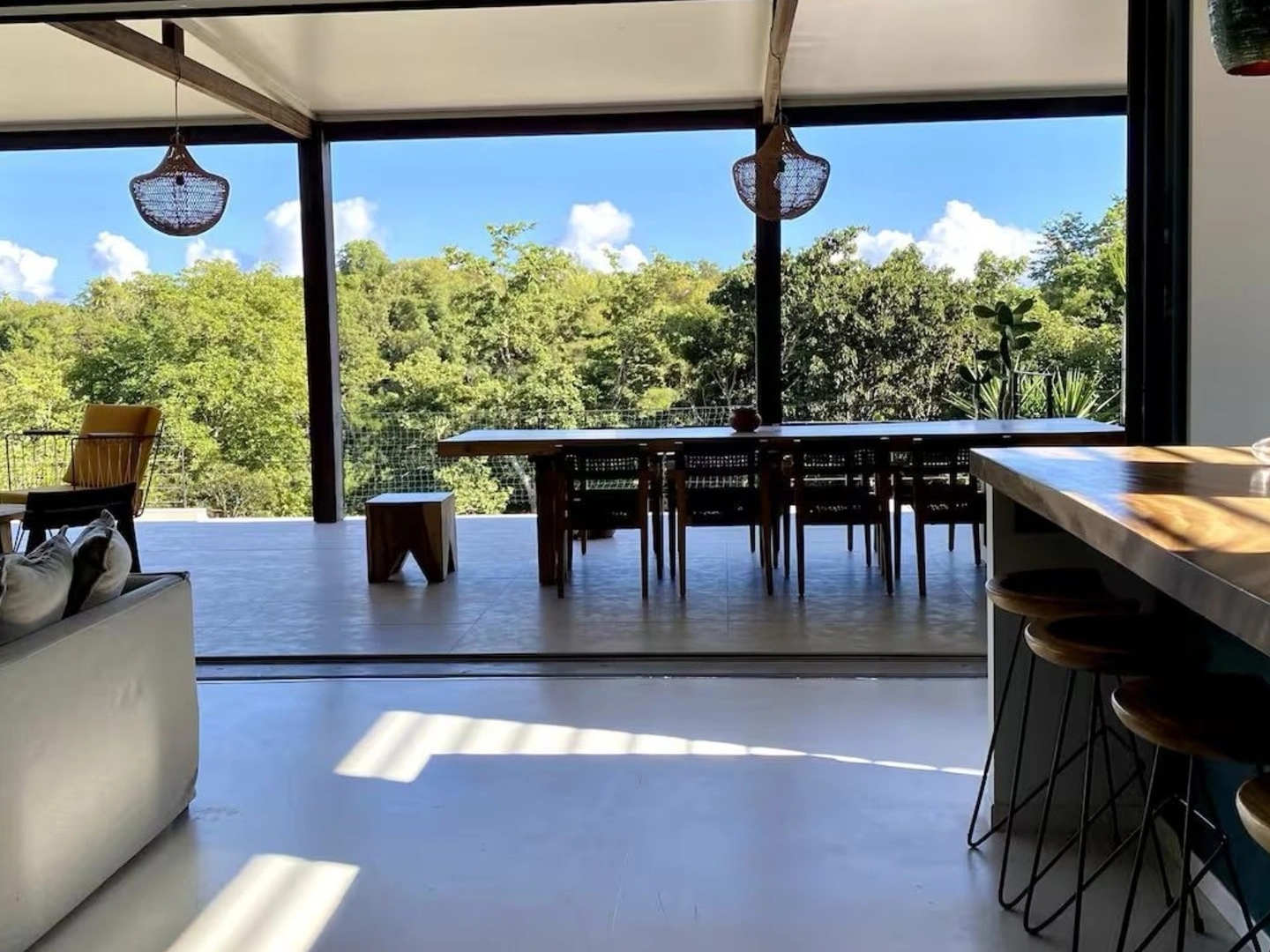 Maison à vendre - 9 pièces - 270m2 - Le Gosier (97190)