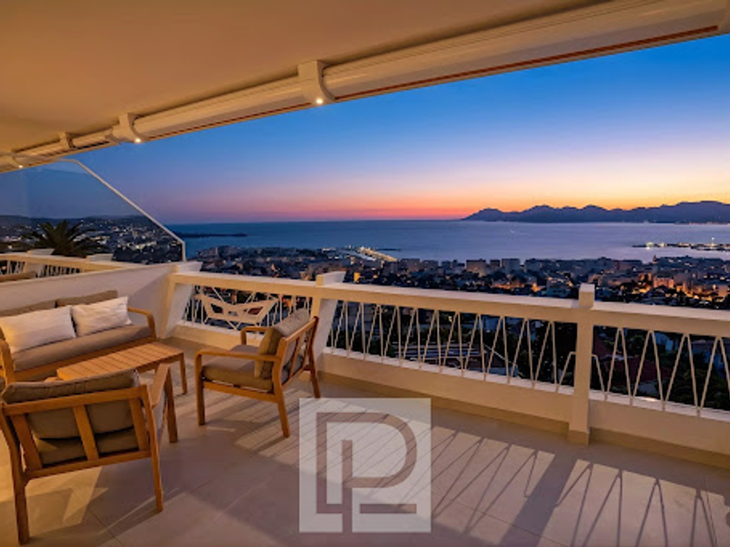 Appartement à vendre - 3 pièces - 87m2 - Cannes (06400)