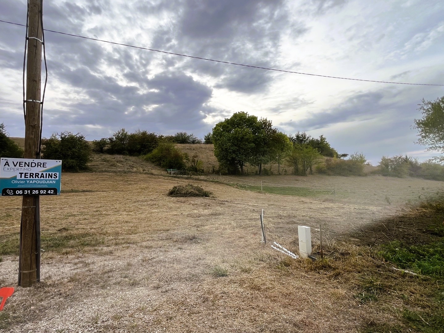 EXCLUSIVITÉ, VILLEBRUMIER TERRAIN CONSTRUCTIBLE VIABILISÉ.