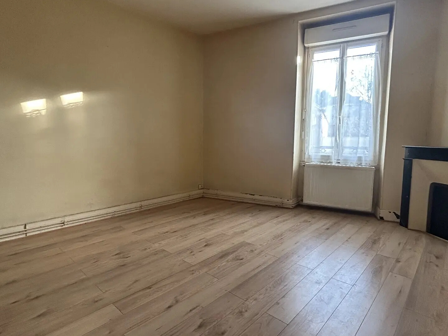 Immeuble à vendre - 167m2 - Bourges (18000)