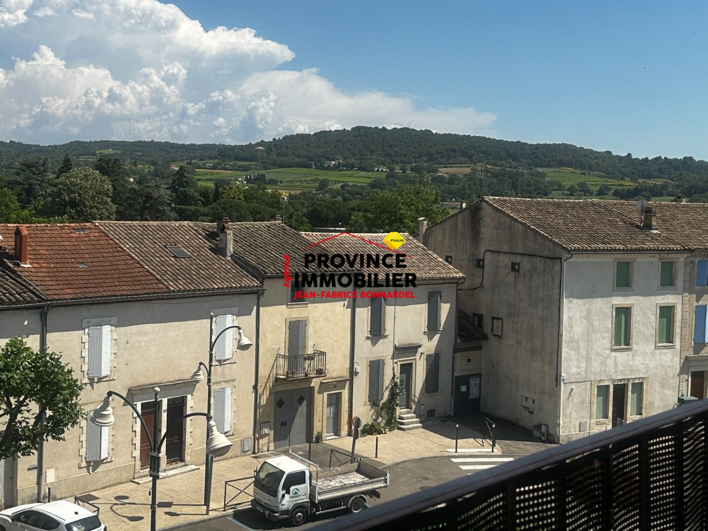 Spacieux Appartemnt avec 2 Balcons