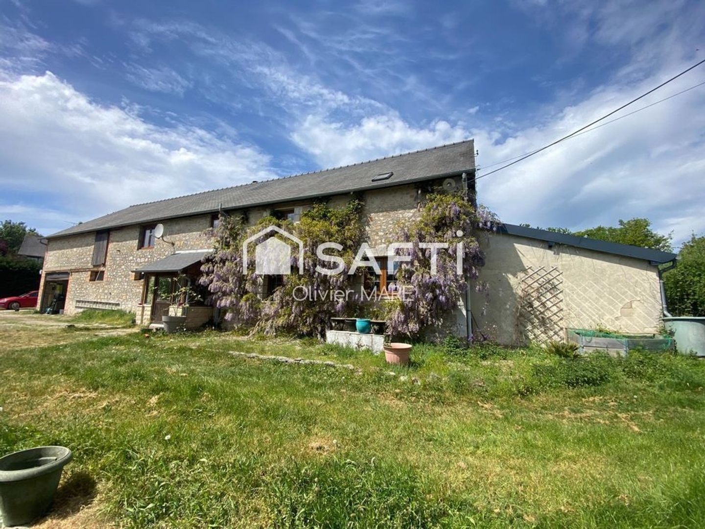Maison + gîte, 7 chs, terrain de 11 820 m², Lassay les Châteaux