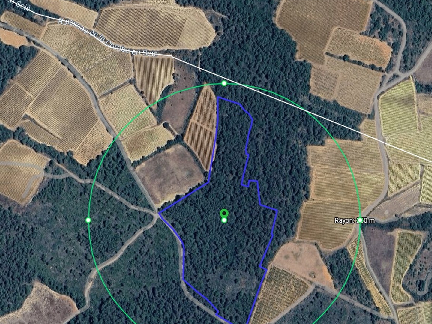 Fabrezan-Terrain 4 ha non constructible en Zone Naturelle