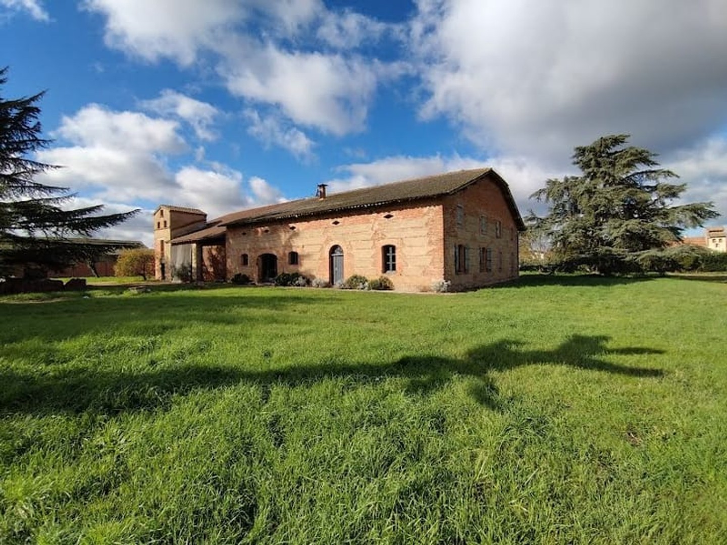 Maison 8 pièces 356 m²