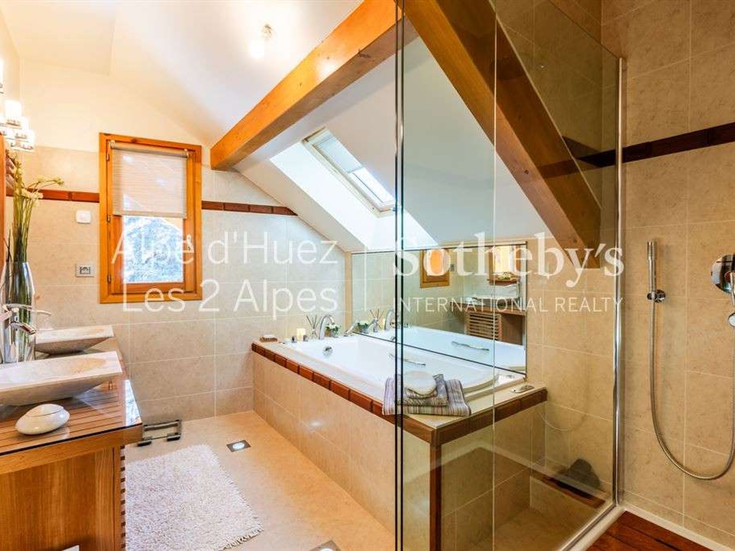 Chalet 8 pièces 388 m²