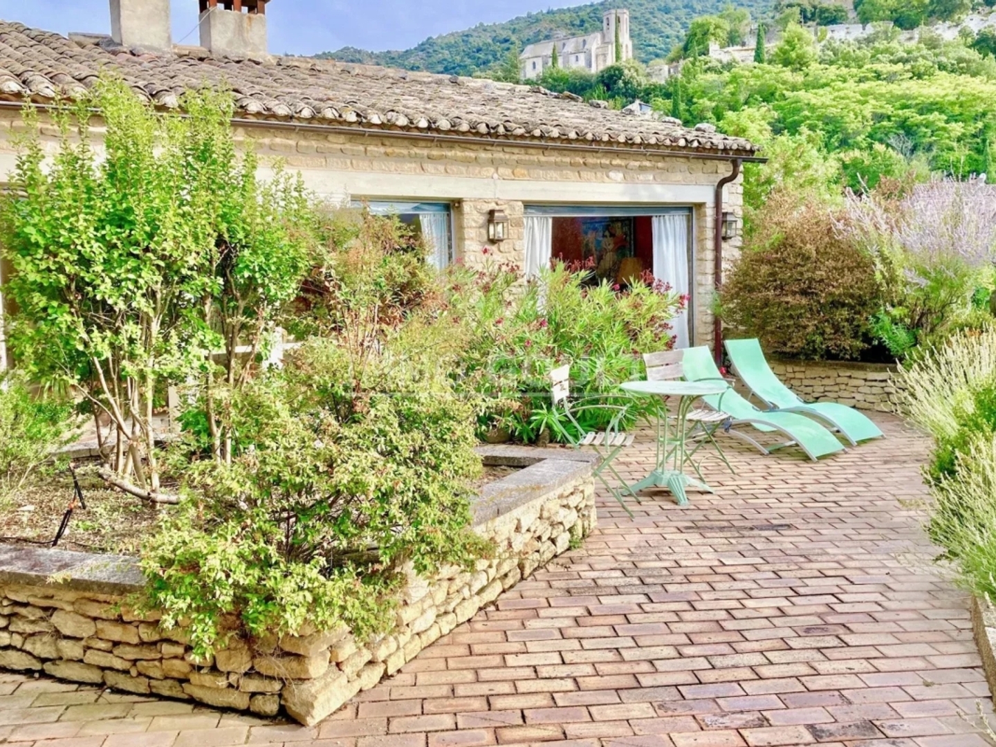 Maison à vendre - 367m2 - Oppède (84580)