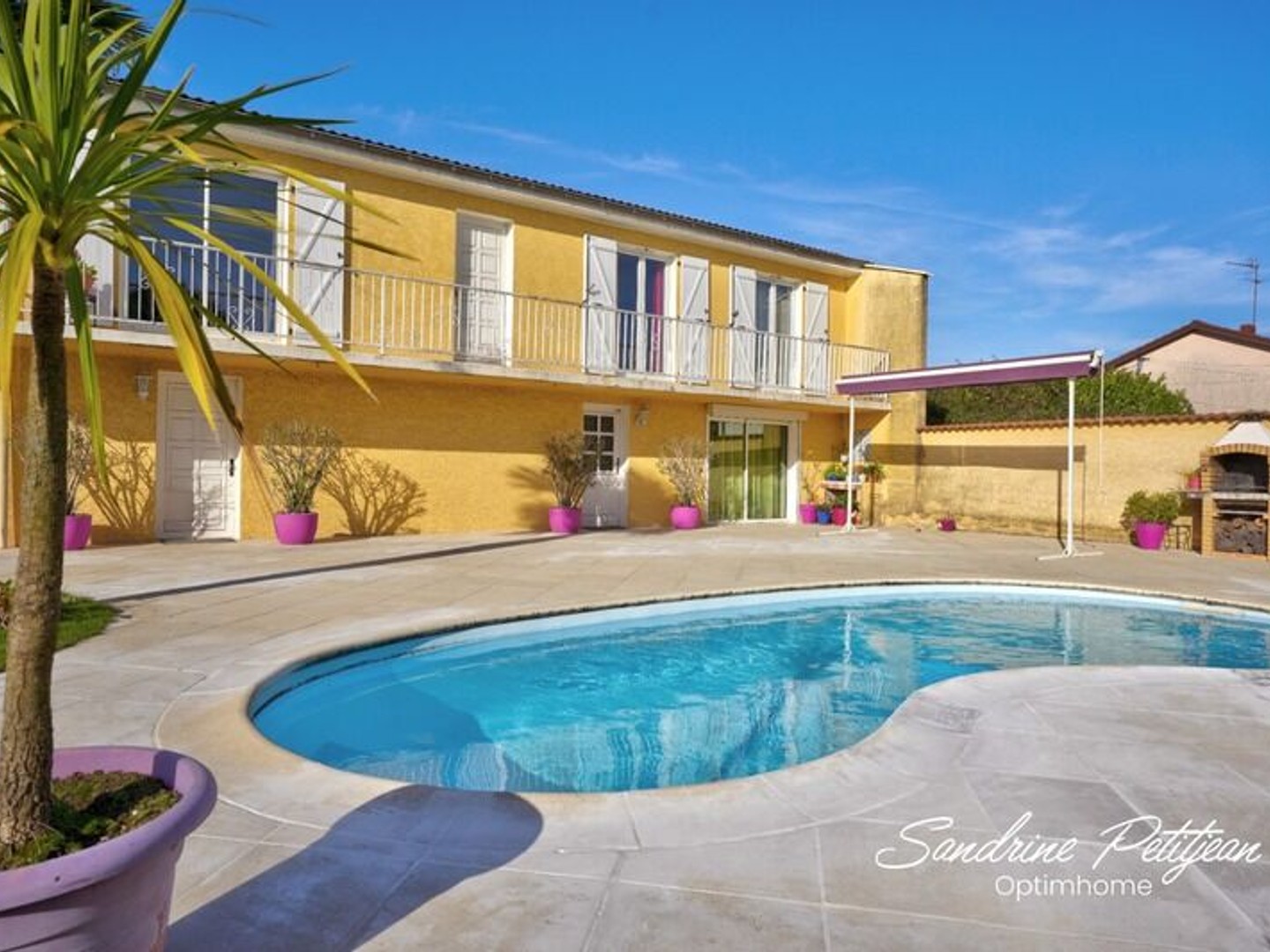 Maison à vendre 143 m² - 6 pièces, 4/5 chambres - piscine - calme et sans vis à vis - proche toutes commodités Saint André de Corcy