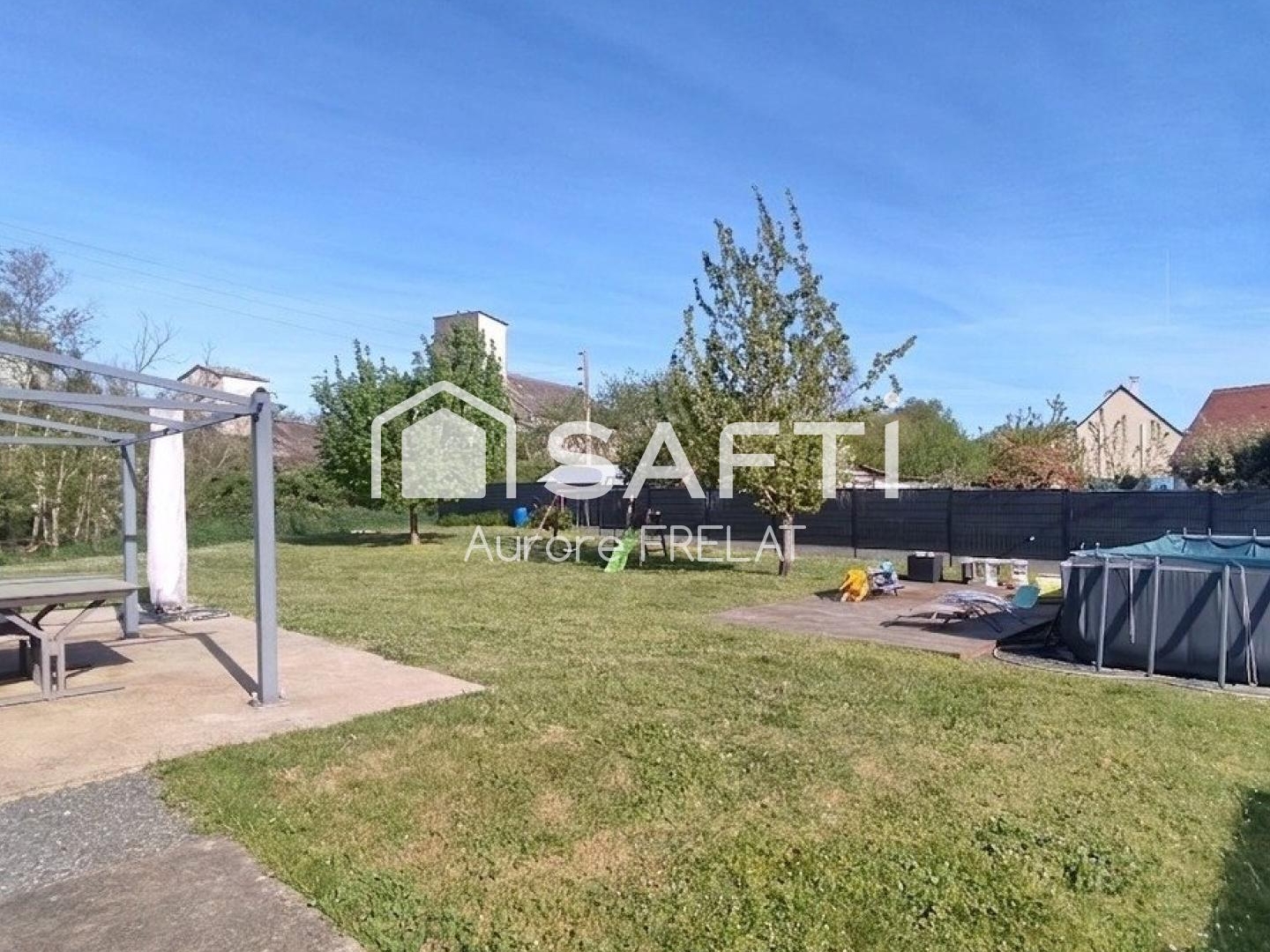 Maison à vendre - 4 pièces - 94m2 - Noyant-De-Touraine (37800)
