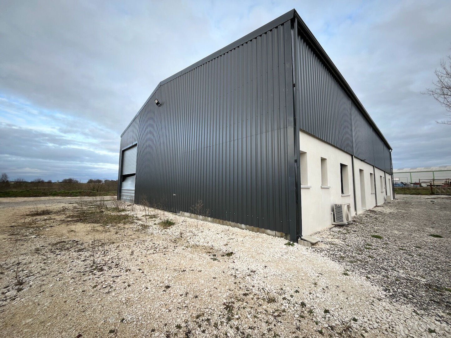 NEW professional premises in CANCON, close to the N21 with ea...