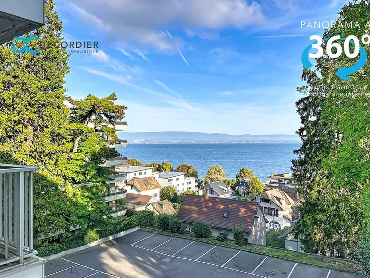 EVIAN GRAND T2 VUE LAC PARKING