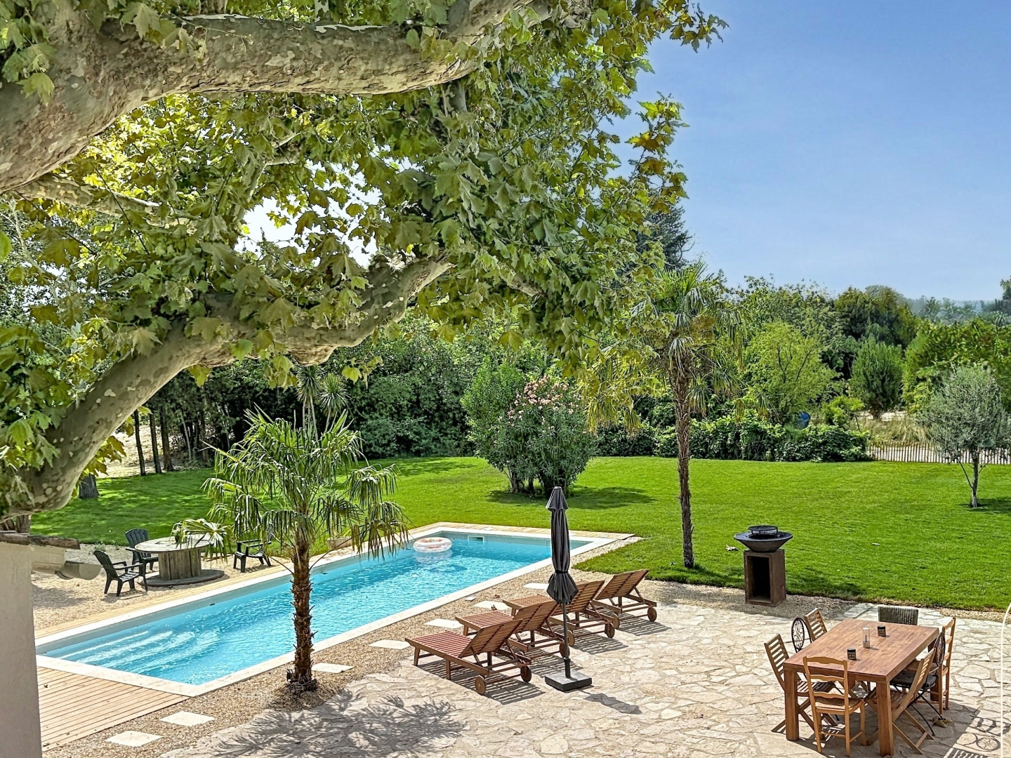 Maison à vendre - 9 pièces - 353m2 - Châteaurenard (13160)