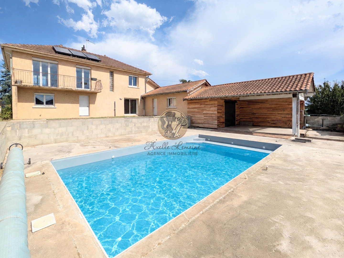 Vends maison à rénover - 140.55 m² - 7 pièces, 5 chambres - Lentilly 69210