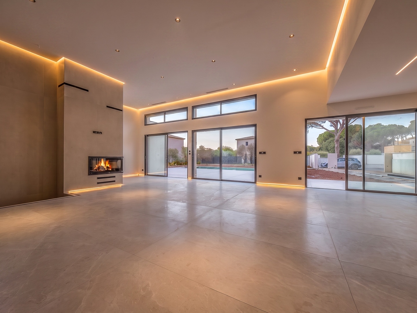Maison à vendre - 7 pièces - 277m2 - Puget-Sur-Argens (83480)
