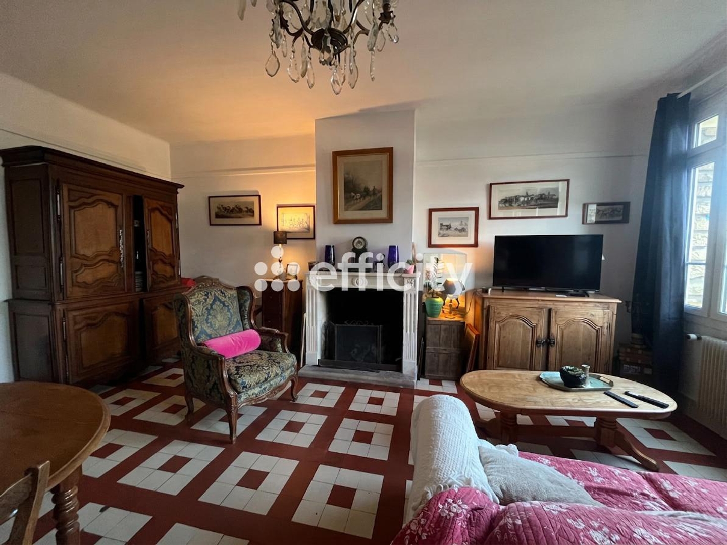 Maison 8 pièces 182 m²