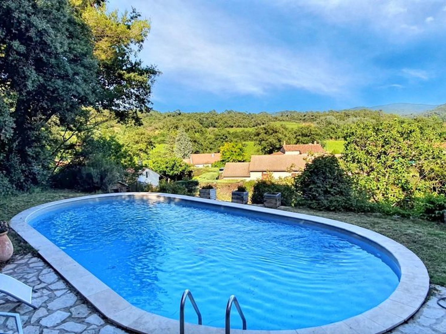 Maison à vendre - 6 pièces - 123m2 - Taradeau (83460)