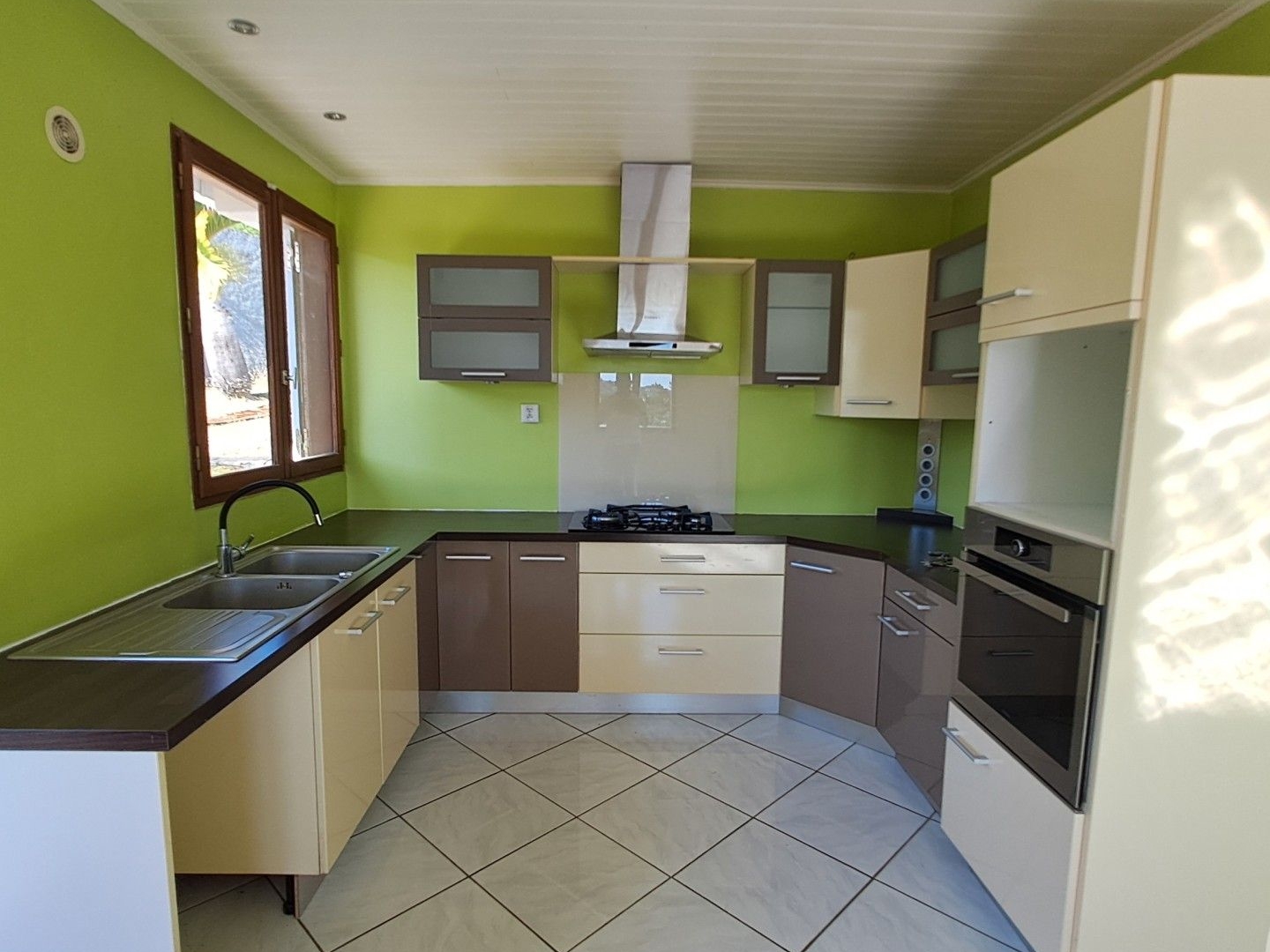 Maison à vendre - 7 pièces - 191m2 - La Possession (97419)