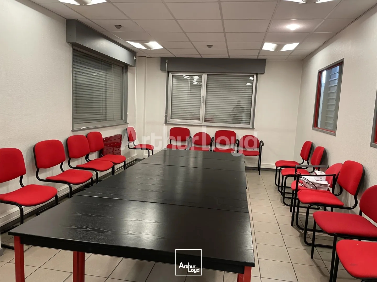 Locaux à vendre - 1200m2 - Lens (62300)