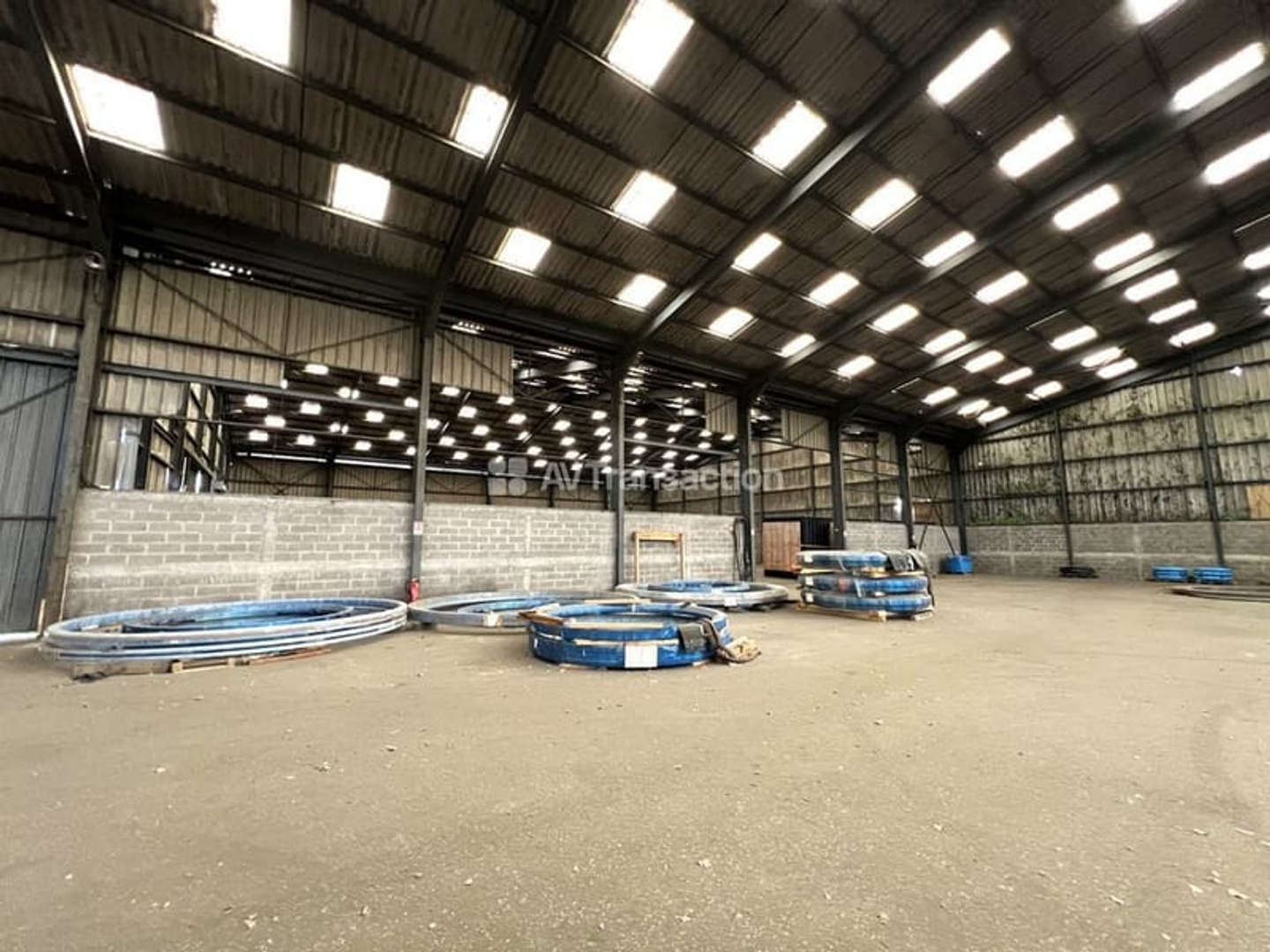 Locaux à vendre - 5610m2 - Rouen (76000)
