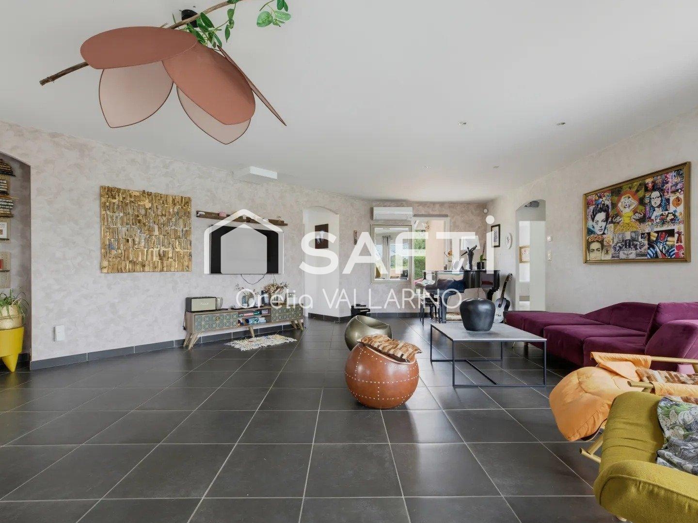 Maison à vendre - 4 pièces - 121m2 - Teuillac (33710)