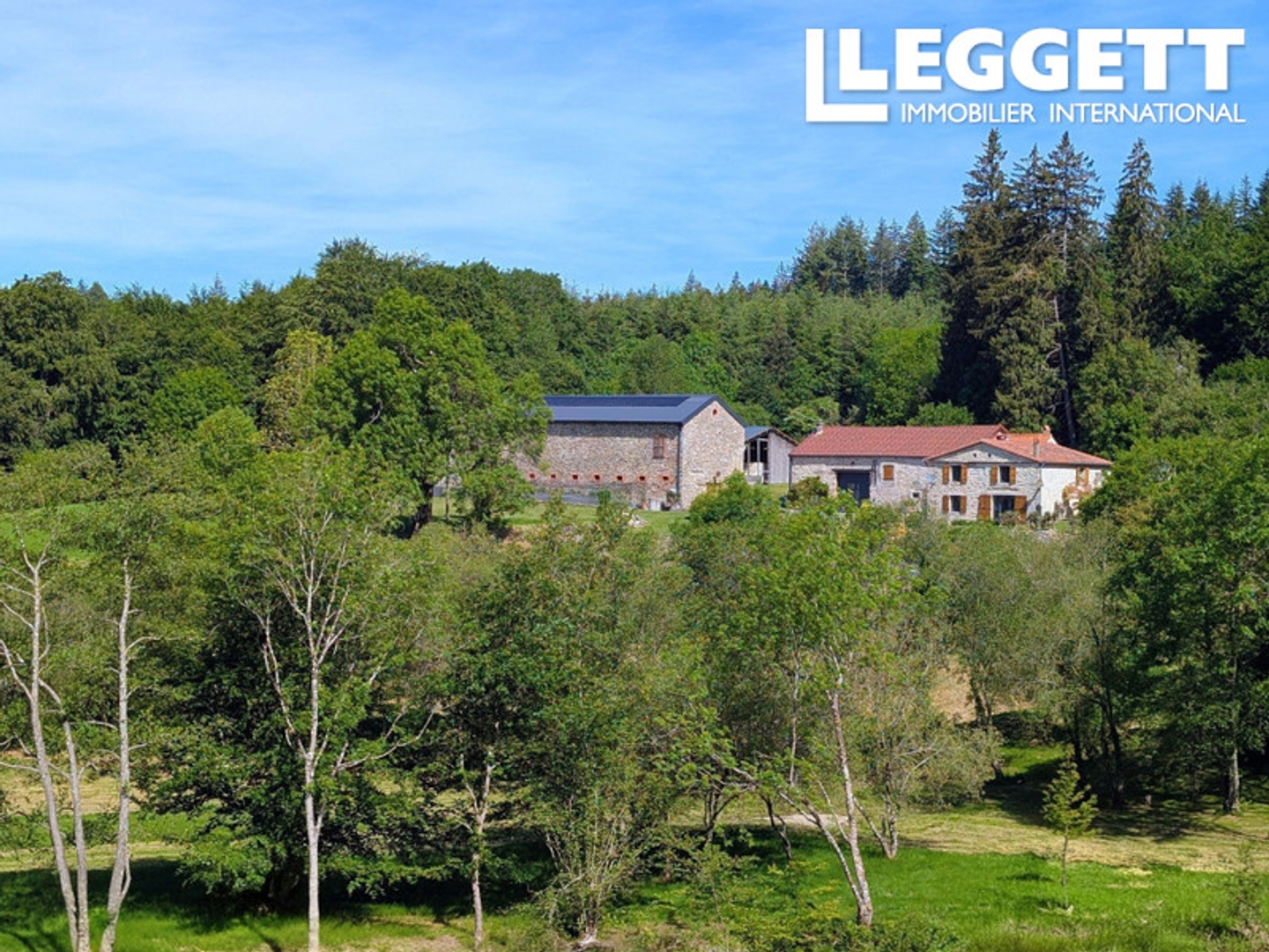 AUDE Entre Mazamet et Carcassonne propriété d?exception, avec dépendances , 7ha de bois prairies avec ruisseau