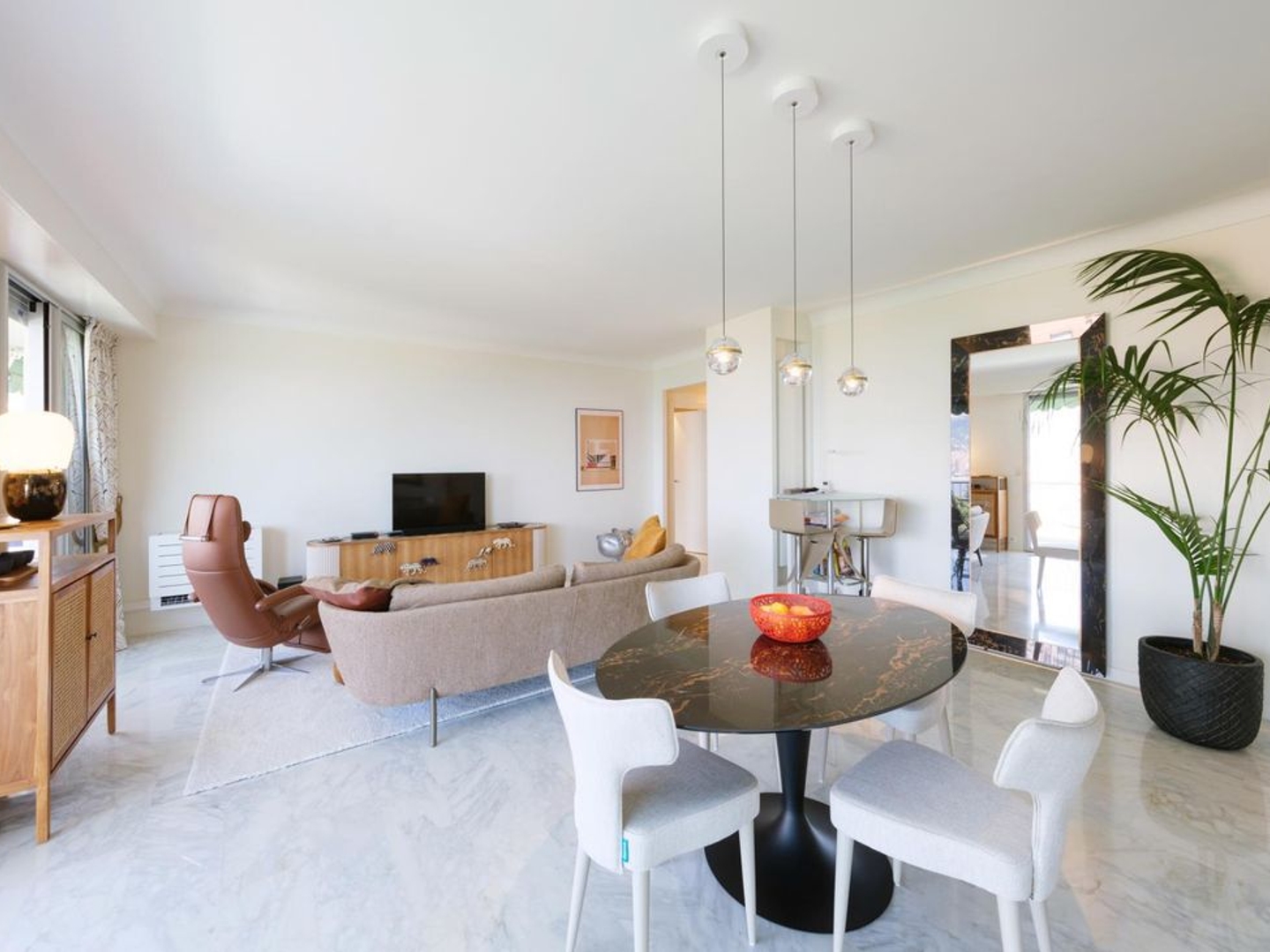 Appartement à vendre - 4 pièces - 126m2 - Roquebrune-Cap-Ma... (06190)