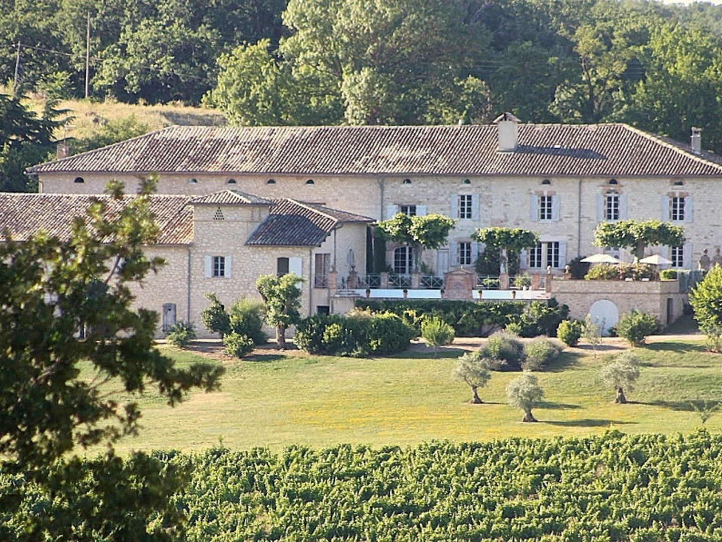 Château 24 pièces 1289 m²