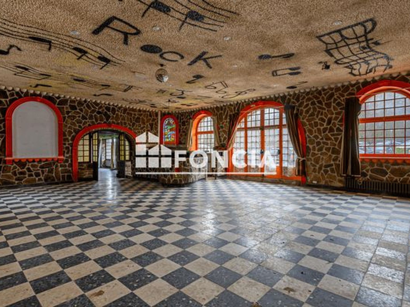 Maison 6 pièces 460 m²