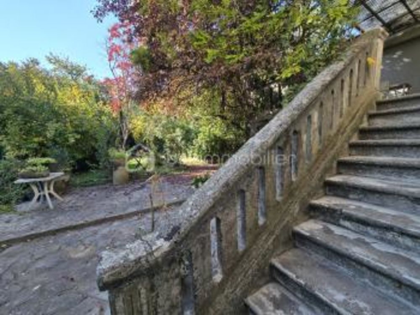Immeuble à vendre - 13 pièces - 254m2 - Le Teil (07400)