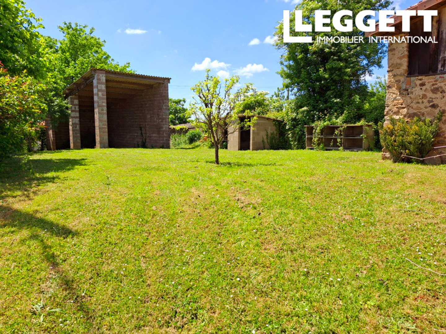 Maison à vendre - 702m2 - Terres-De-Haute-C... (16270)