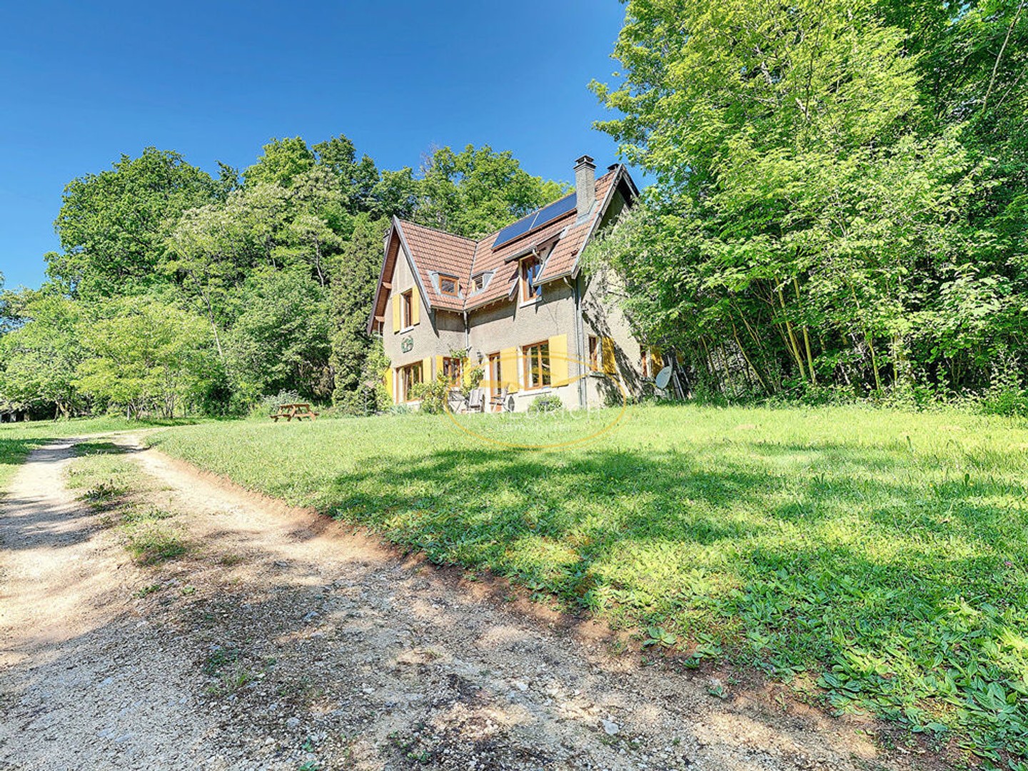 DOMAINE FORESTIER SUR 32 HECTARES - 4 MAISONS HABITABLE DE SUITE