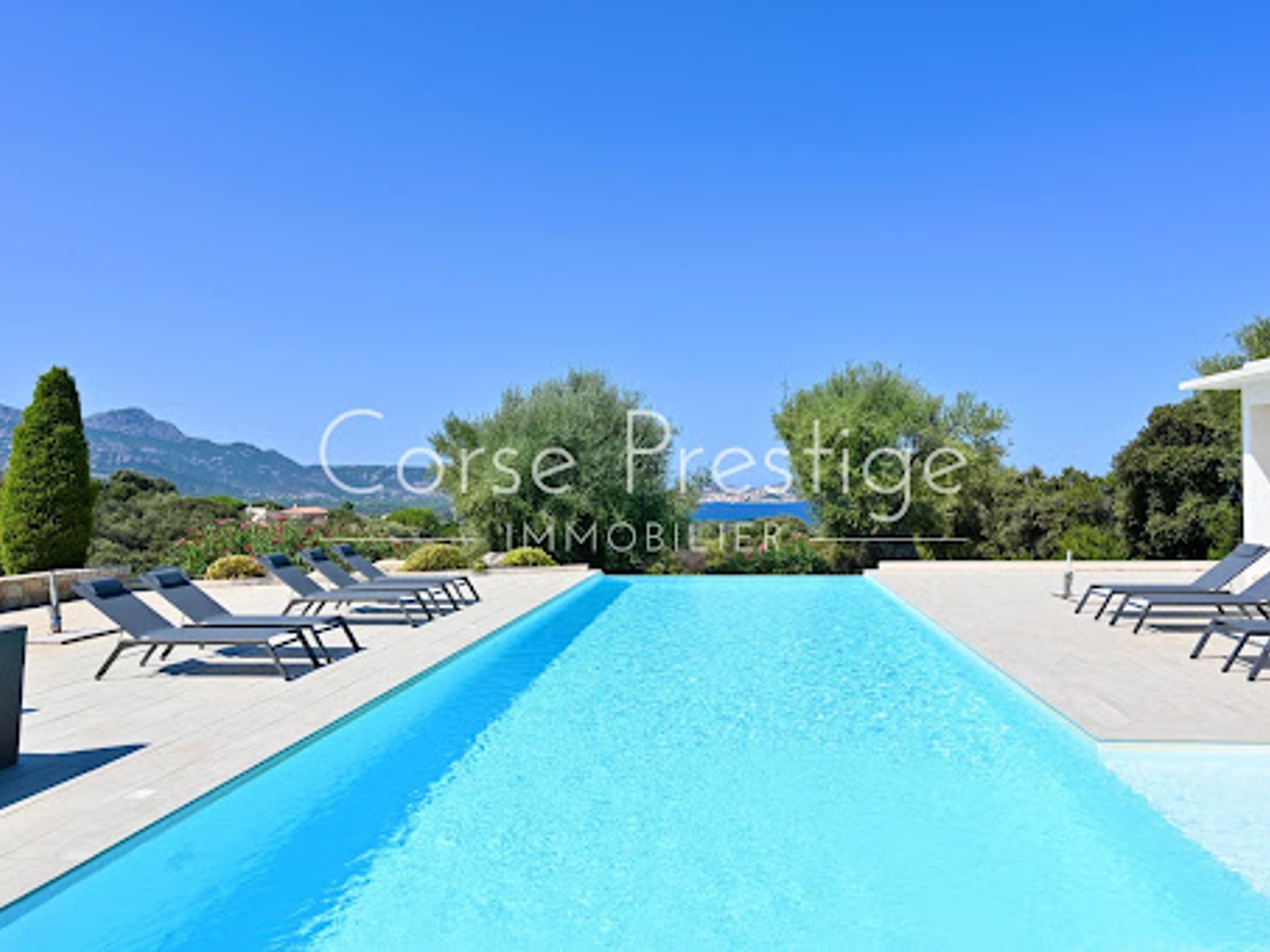 Maison à vendre - 7 pièces - 380m2 - Lumio (20260)