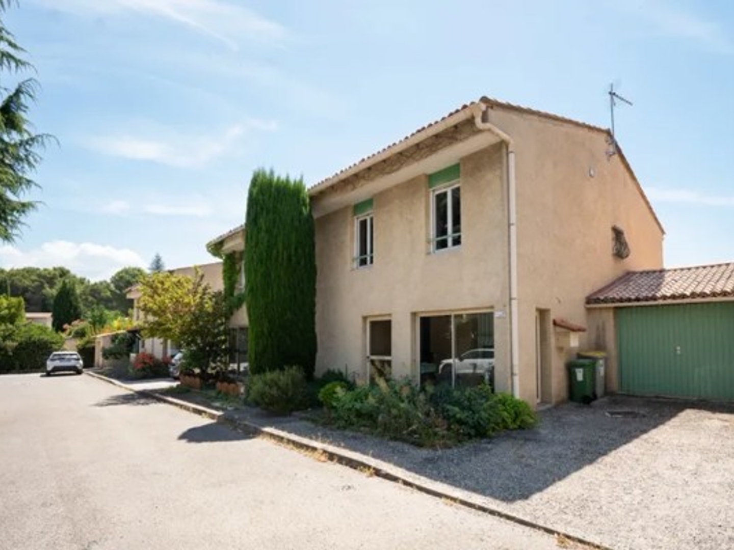 Maison type 5 avec garage et jardin