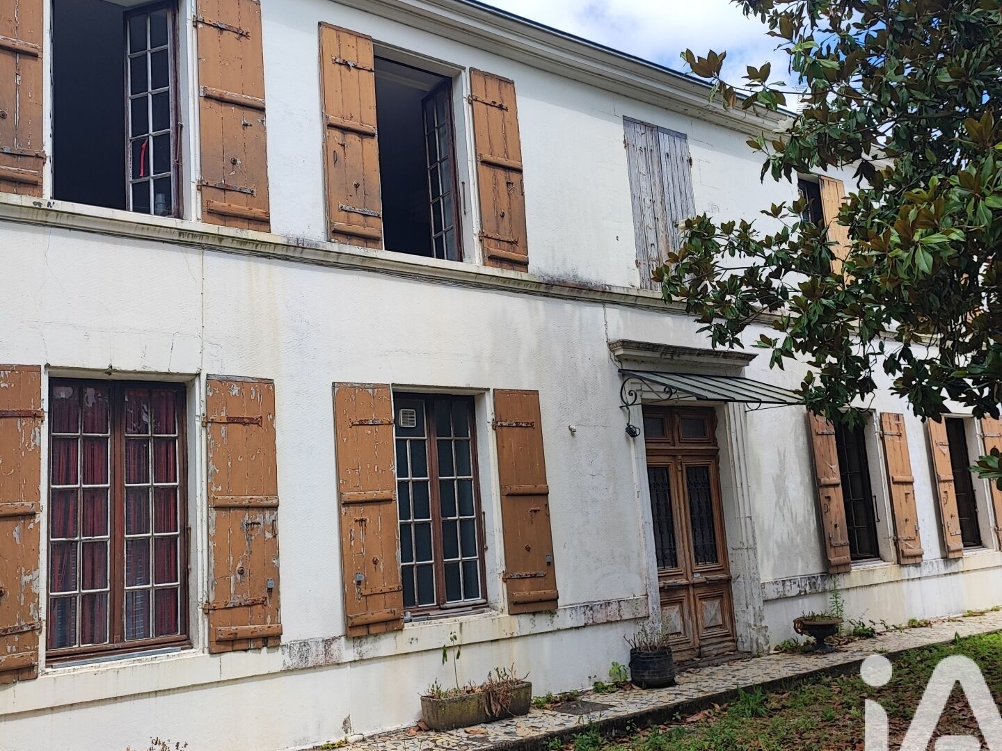 Maison à vendre - 6 pièces - 208m2 - Cabariot (17430)