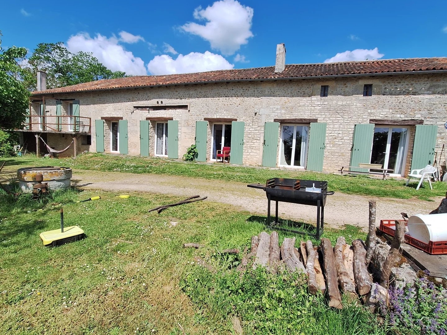 Grande maison de campagne avec maison d'amis