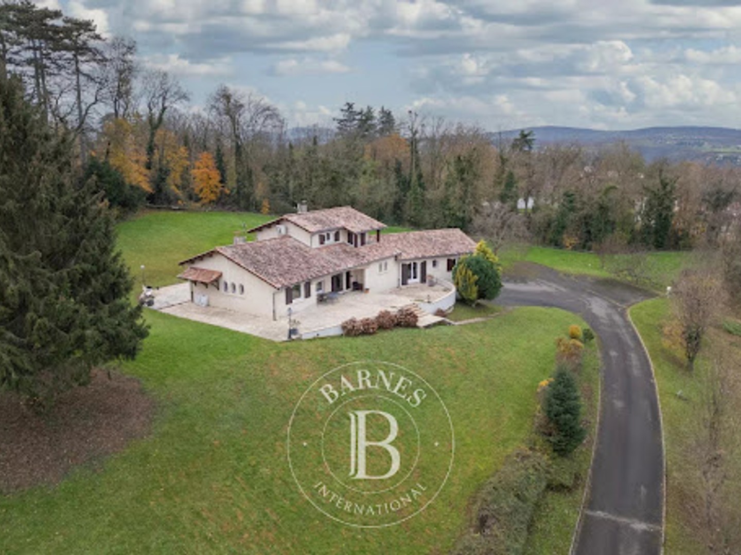 Maison 8 pièces 237 m²