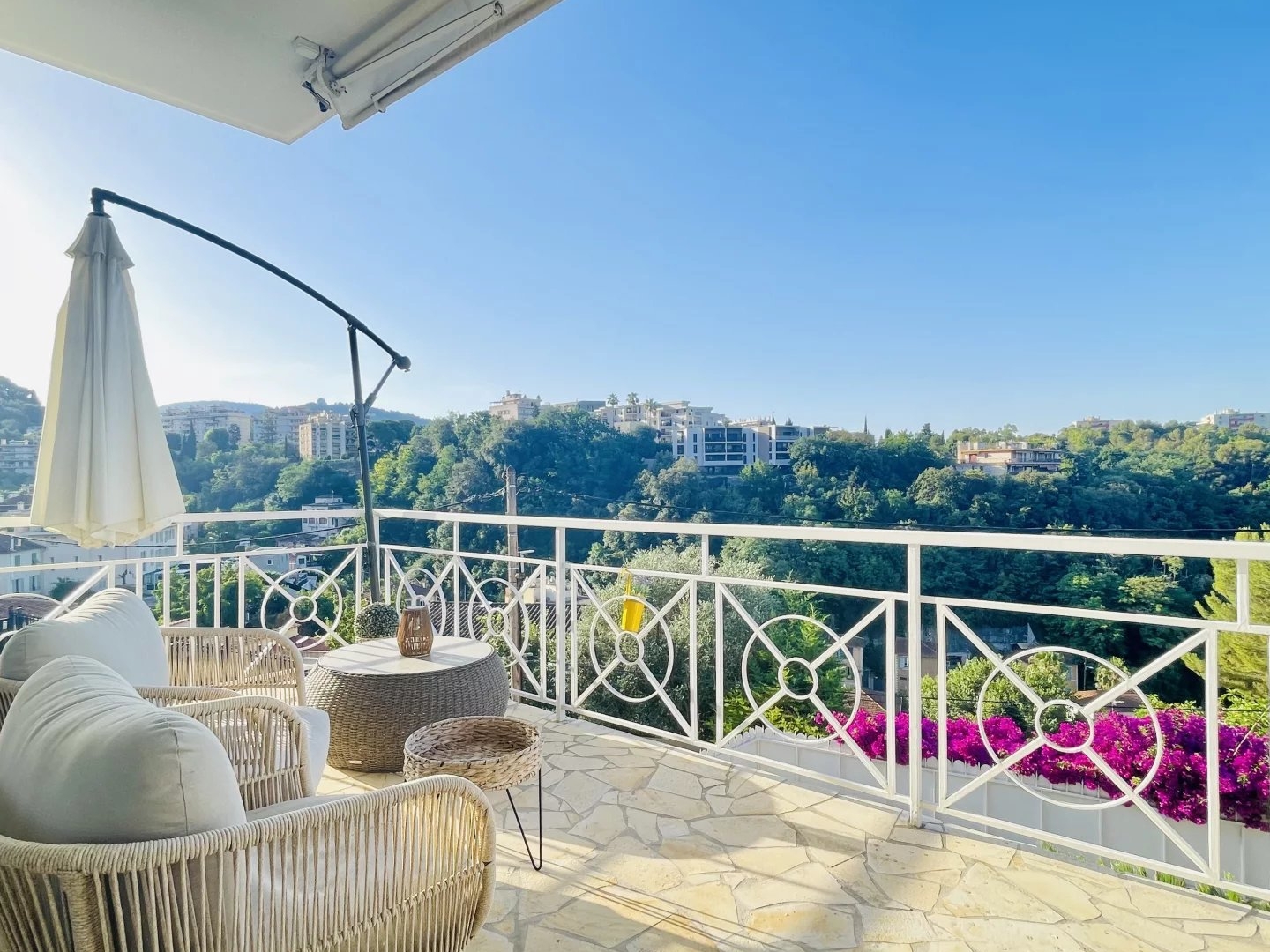 Cimiez - Belle villa avec magnifique vue dégagée au calme
