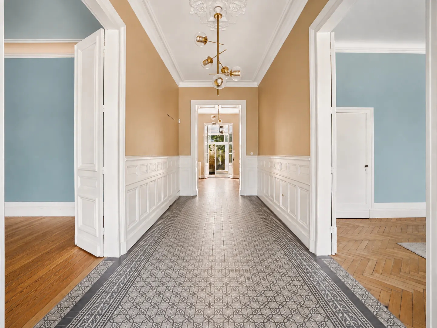 Maison à vendre - 8 pièces - 222m2 - Saint-Médard-En-J... (33160)