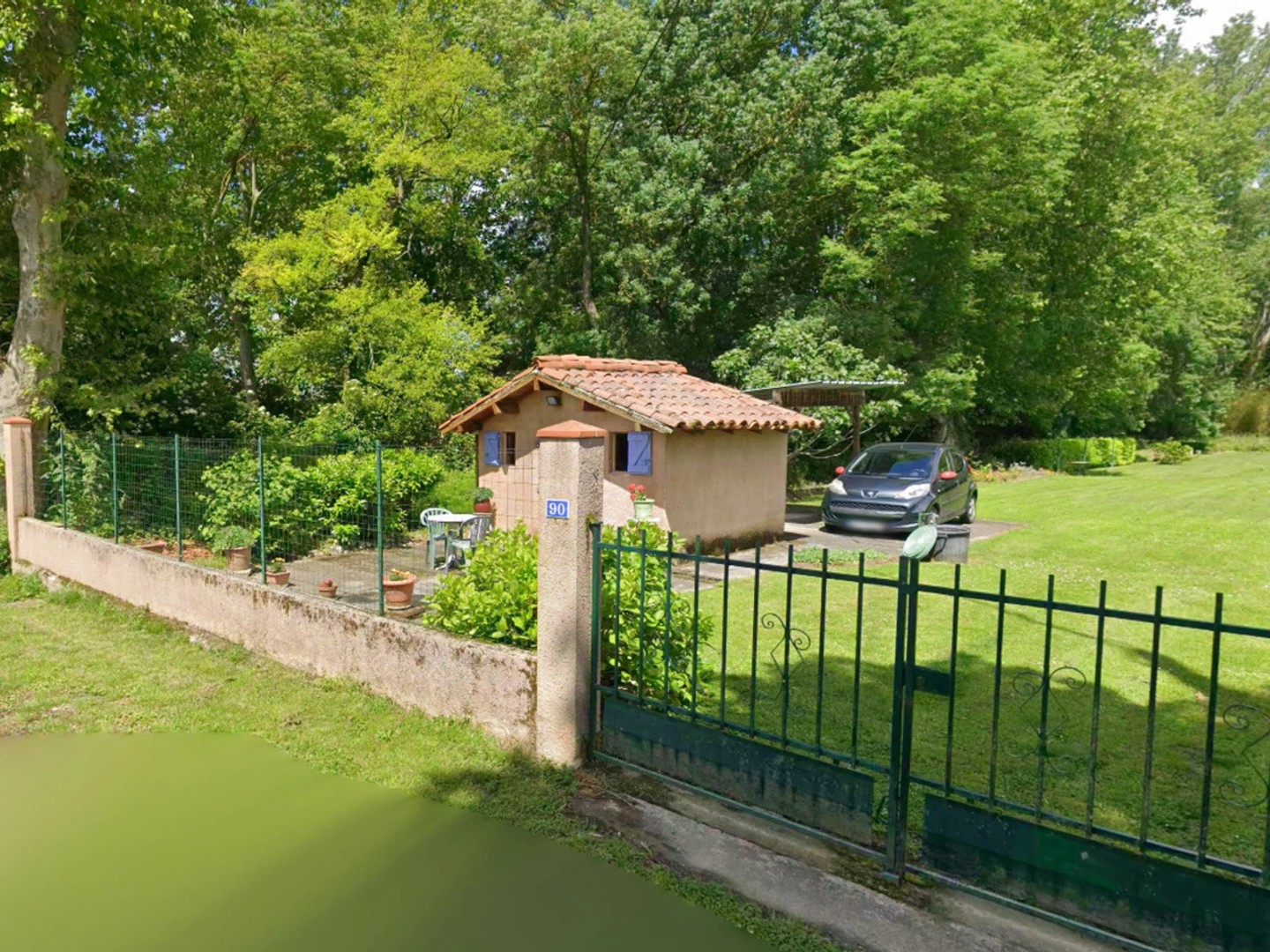 Terrain 1208 m²