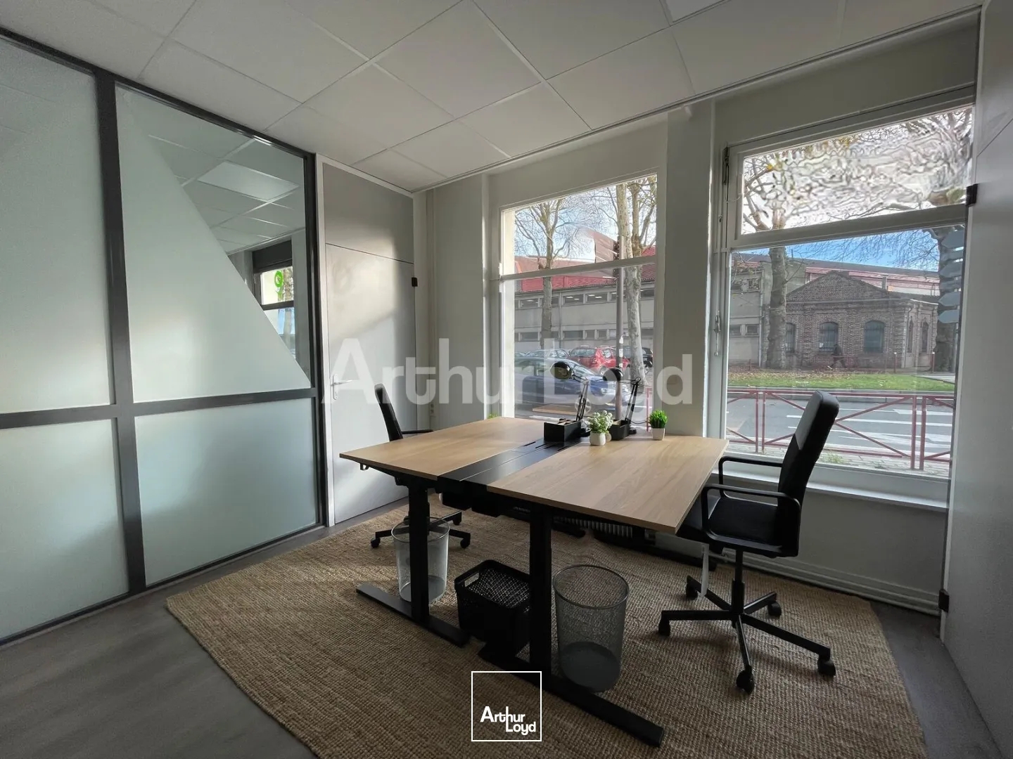 Immeuble de bureaux à vendre à Douai avec grande visibilité sur rue