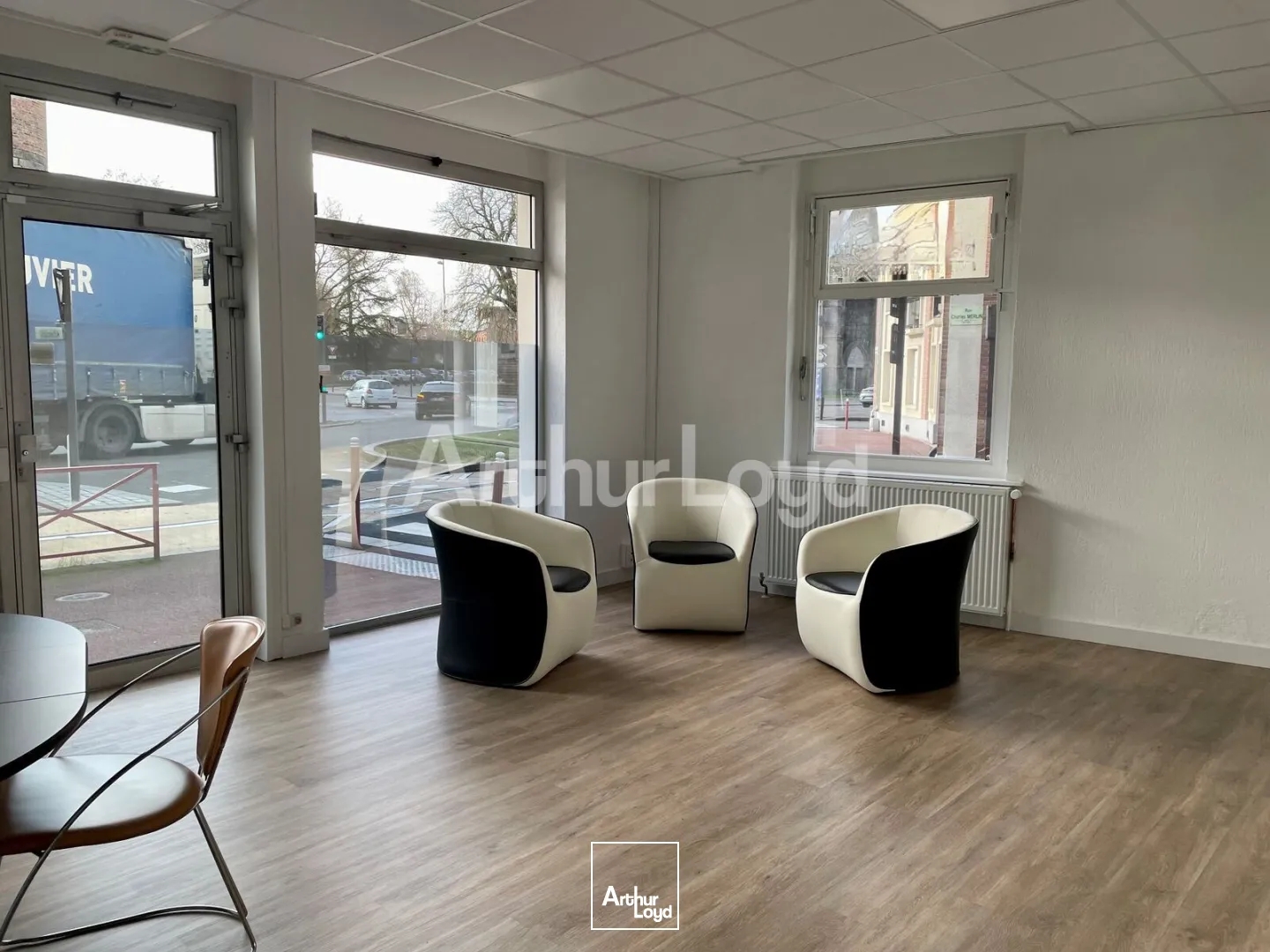 Immeuble à vendre - 360m2 - Douai (59500)