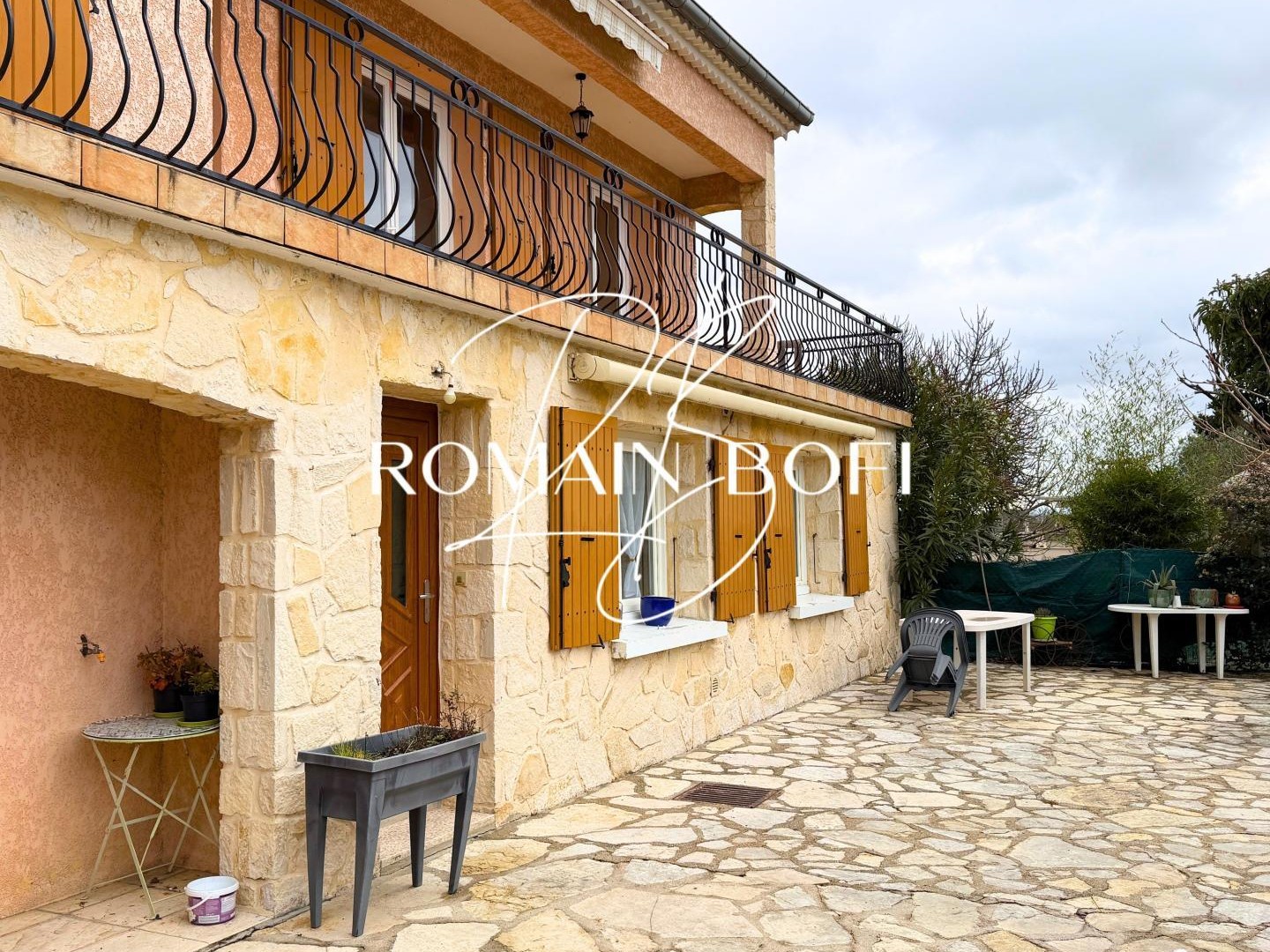 Maison 7 pièces sur 1810m2 de terrain