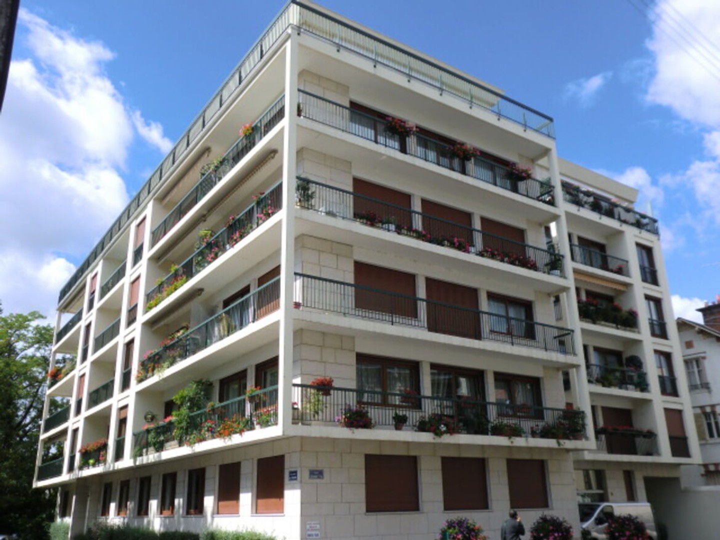 Parking / garage / box à vendre - 76m2 - Montargis (45200)