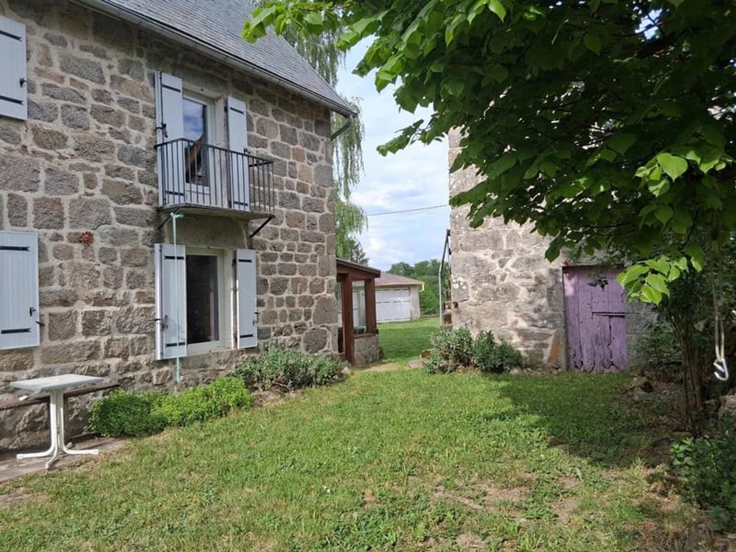Maison à vendre - 6 pièces - 20000m2 - Auzances (23700)